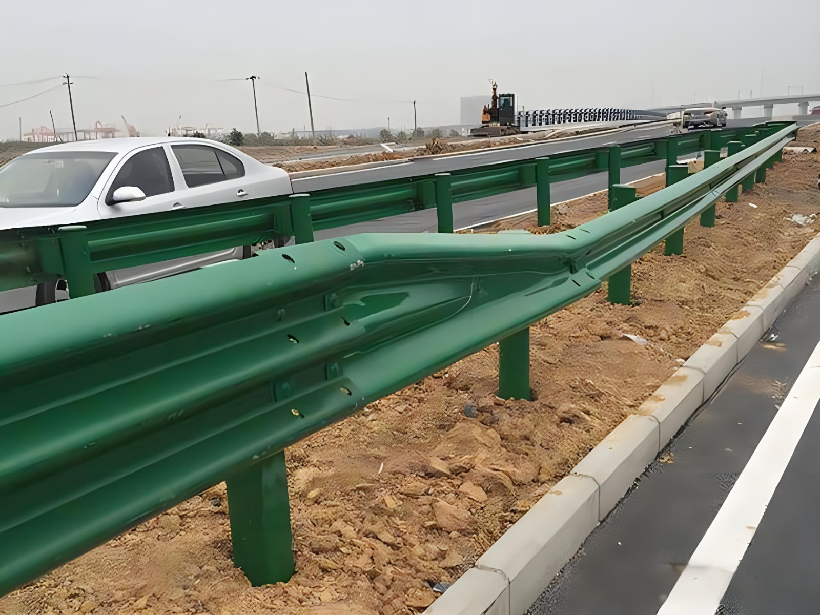莆田高速波形护栏板日常维护方案确保道路安全新举措